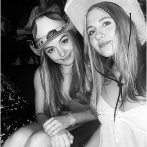 Meet your Posher, Blythe